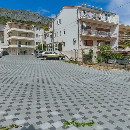 Apartman Aquamarine *